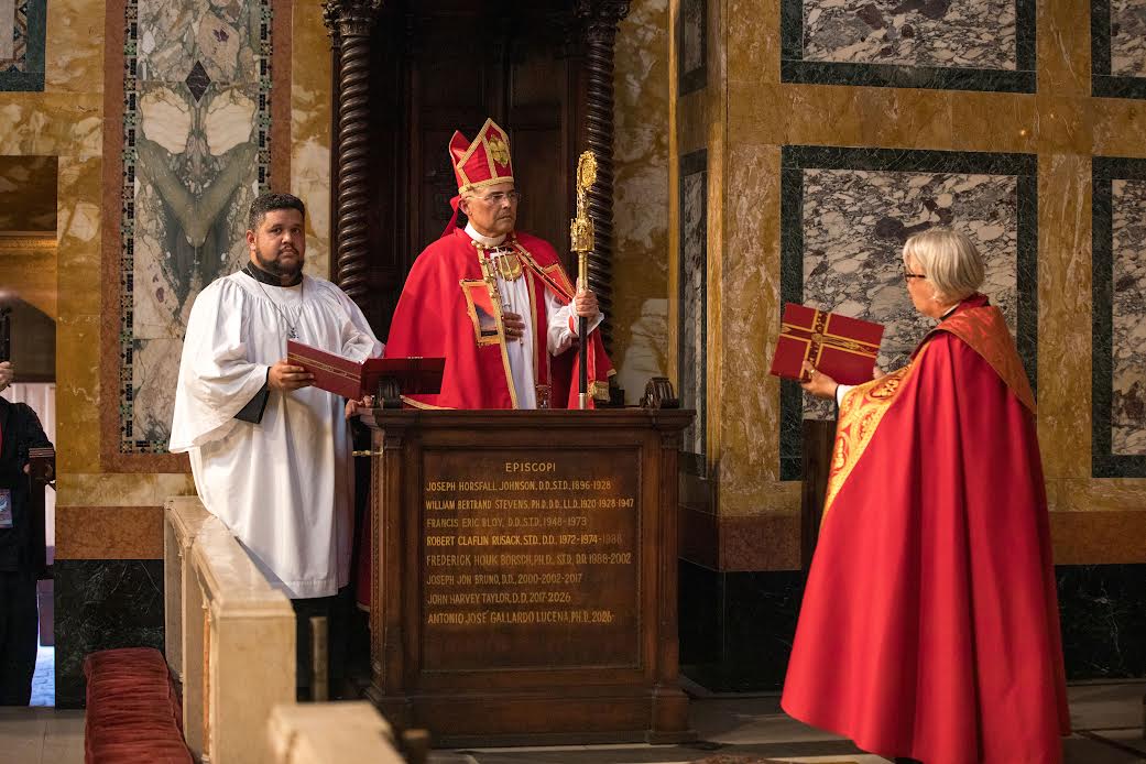 Bishop Antonio José Gallardo Lucena is installed at the cathedra in St. John’s Cathedral.