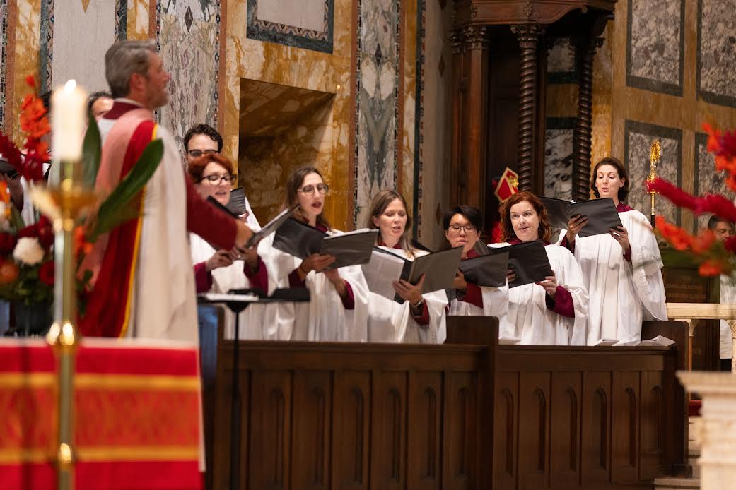 The St. John’s Cathedral choir sings during Bishop Antonio José Gallardo Lucena’s installation.
